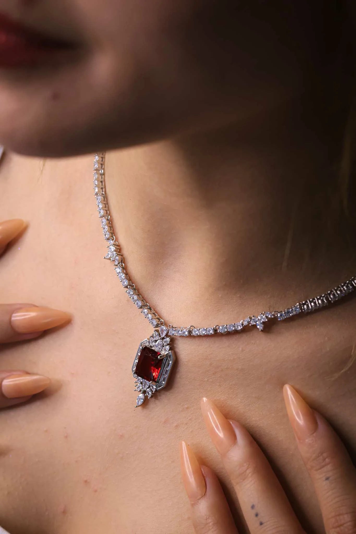 RED RUBY TAŞLI KOLYE