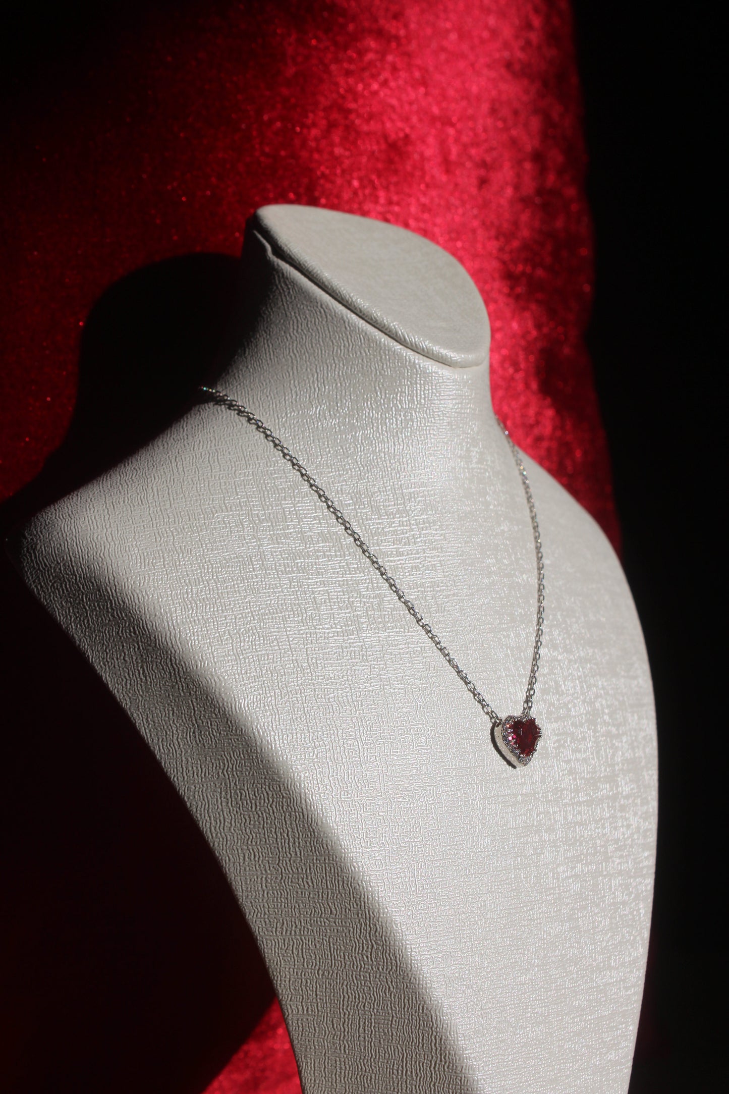 Bordo Kalp Detaylı Gümüş Kolye